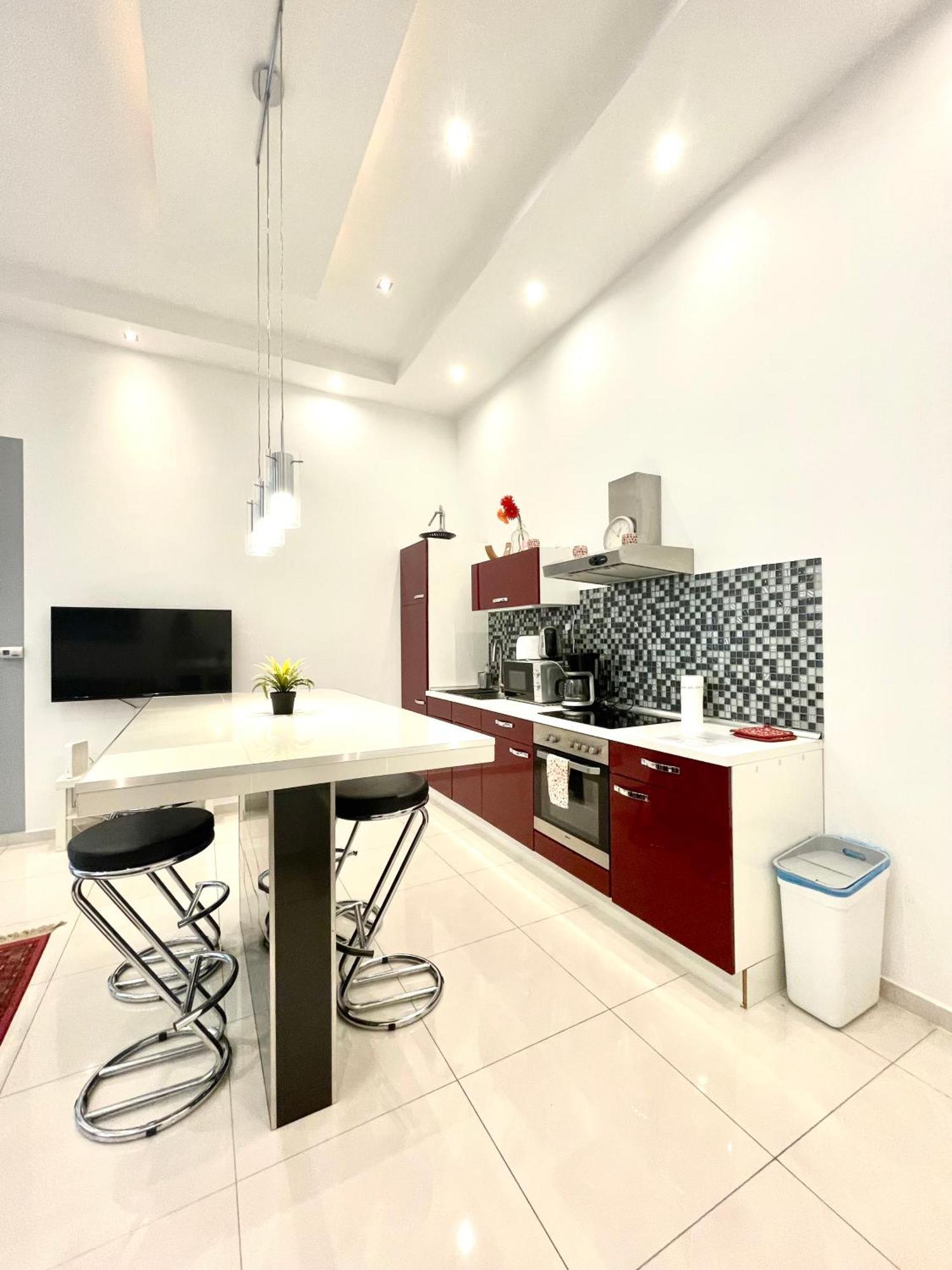 בודפשט Amazing Swedish 3 Rooms Apartment In The City Center מראה חיצוני תמונה