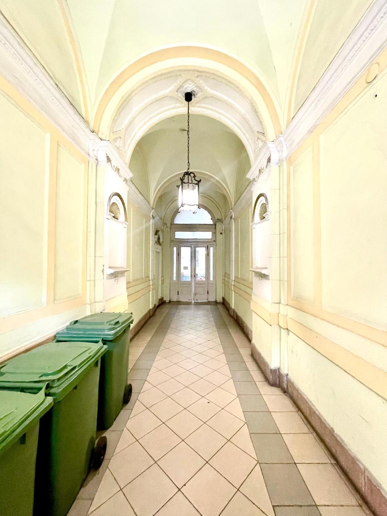 בודפשט Amazing Swedish 3 Rooms Apartment In The City Center מראה חיצוני תמונה