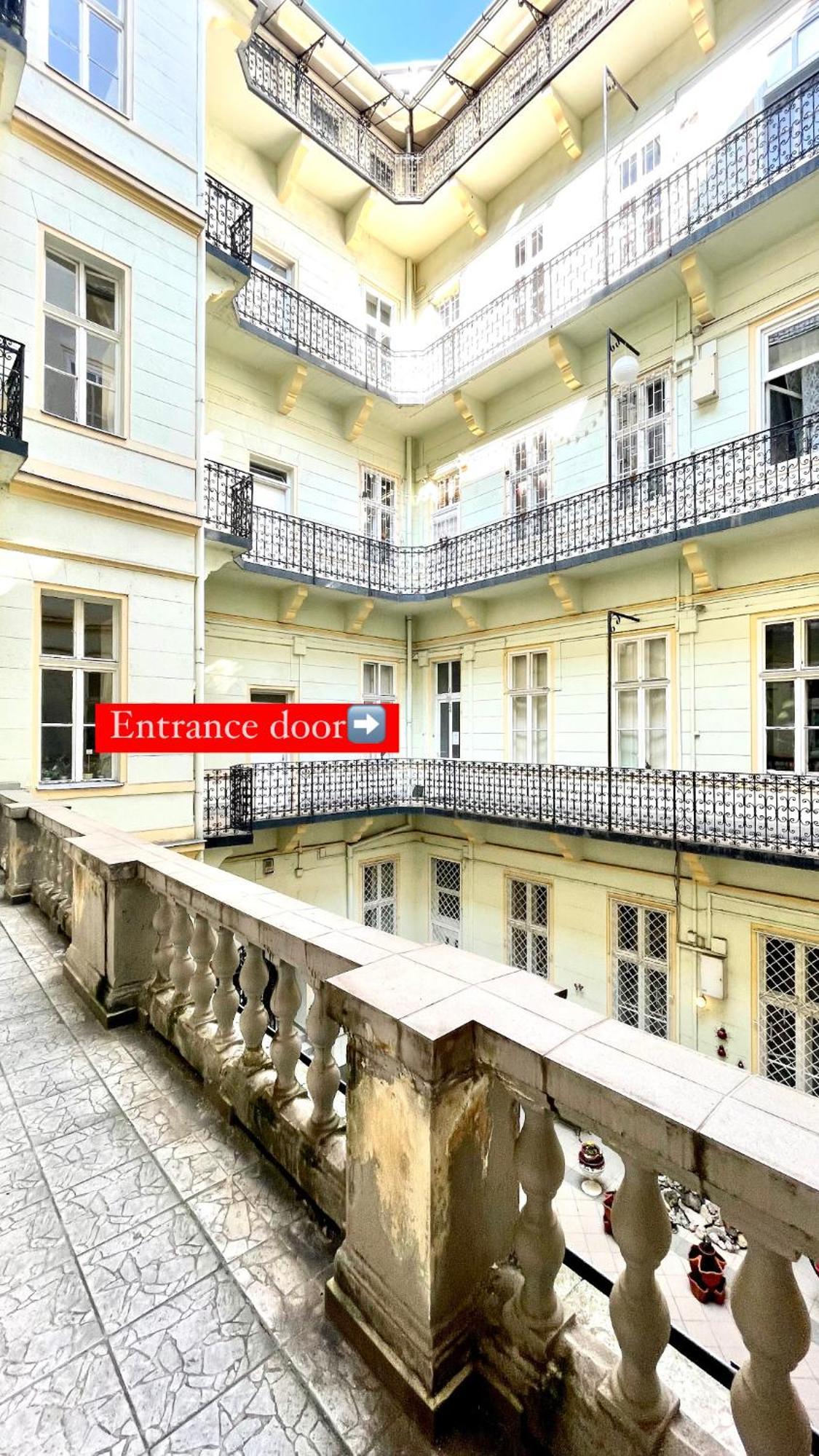 בודפשט Amazing Swedish 3 Rooms Apartment In The City Center מראה חיצוני תמונה
